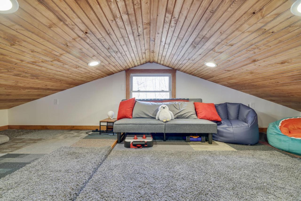 Premier Cozy Cabin - Free Amenities & Comm Indoor Pools Бушкил Екстериор снимка