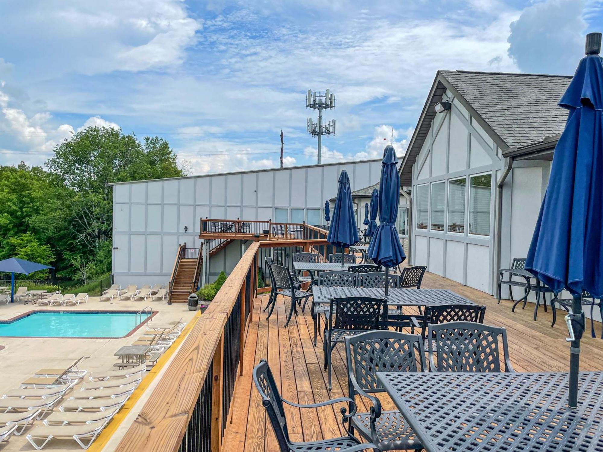Premier Cozy Cabin - Free Amenities & Comm Indoor Pools Бушкил Екстериор снимка